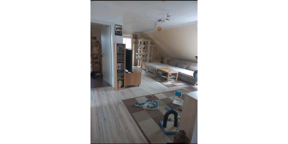 Dachgeschoßwohnung Wolnzach - 3 Zimmer, 75 m&sup2;, 850&euro; | Angebot:26375376