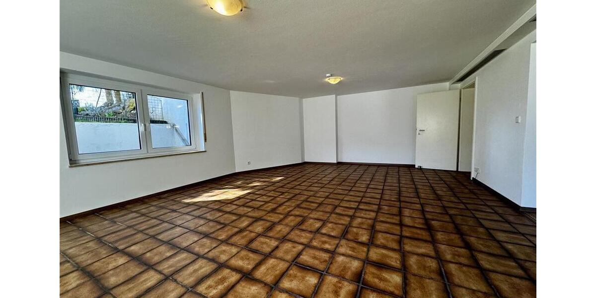 Erdgeschoßwohnung Neuburg an der Donau - 1 Zimmer, 64 m&sup2;, 590&euro; | Angebot:25881256