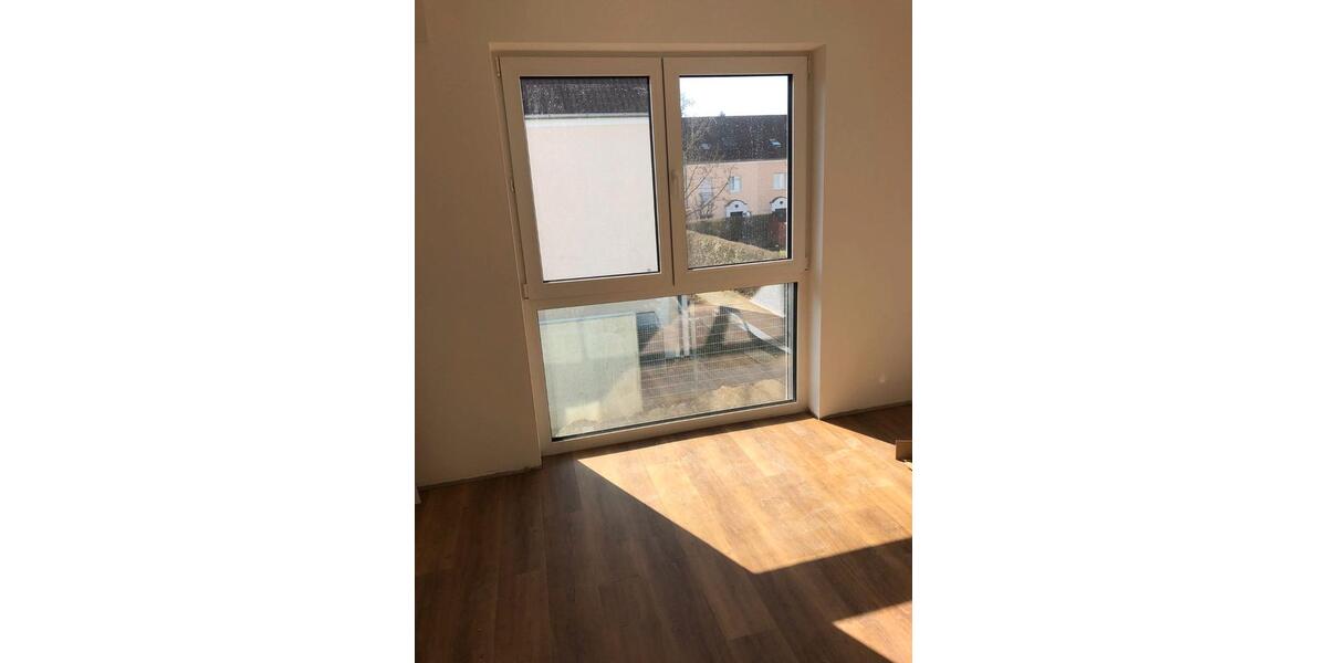 Etagenwohnung Ingolstadt Münchener Straße - 3 Zimmer, 96 m&sup2;, 1.700&euro; | Angebot:27588900