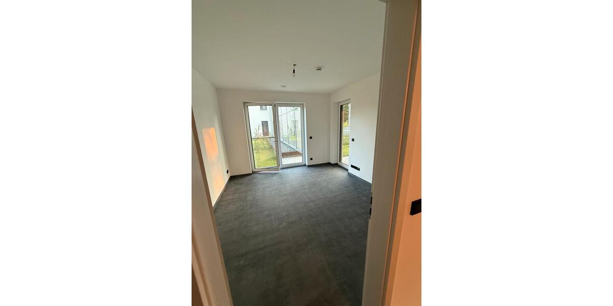 Erdgeschoßwohnung Schrobenhausen - 3 Zimmer, 84 m&sup2;, 1.350&euro; | Angebot:21401278