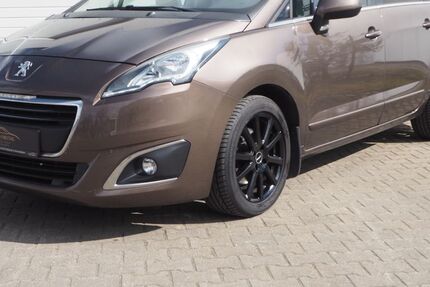 Peugeot 5008 191.000 km 5.999 &euro; Pfaffenhofen 85276