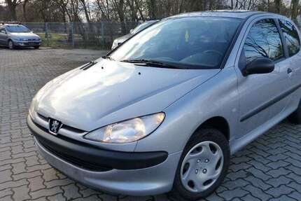 Peugeot 206 81.900 km 2.000 &euro; Bad Gögging 93333