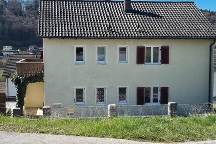 Haus Riedenburg - 8 Zimmer, 160 m&sup2;, 330.000&euro; | Angebot:26122852