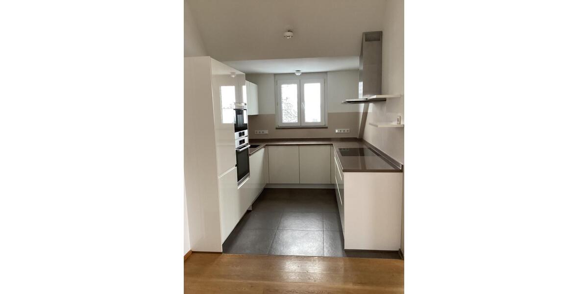 Dachgeschoßwohnung Ingolstadt Münchener Straße - 3.5 Zimmer, 91 m&sup2;, 1.300&euro; | Angebot:25838054