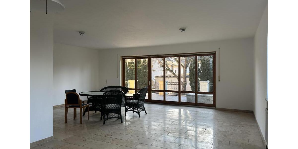 Erdgeschoßwohnung Karlshuld - 4 Zimmer, 134 m&sup2;, 1.400&euro; | Angebot:25145330