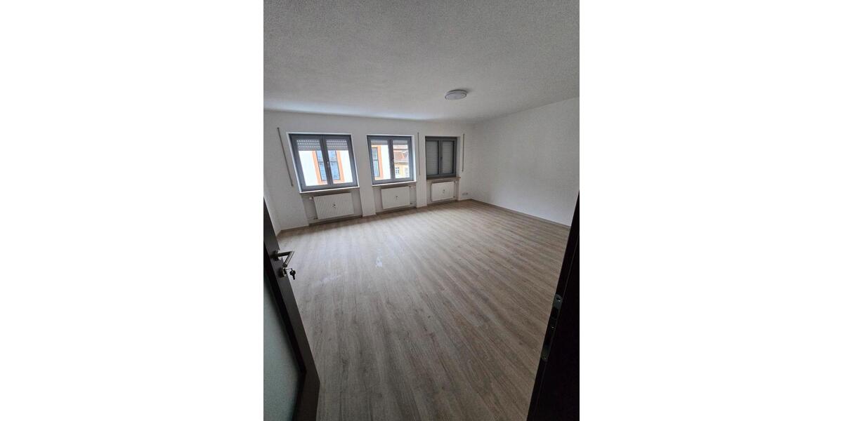 Etagenwohnung Eichstätt - 5 Zimmer, 125 m&sup2;, 1.900&euro; | Angebot:25899378