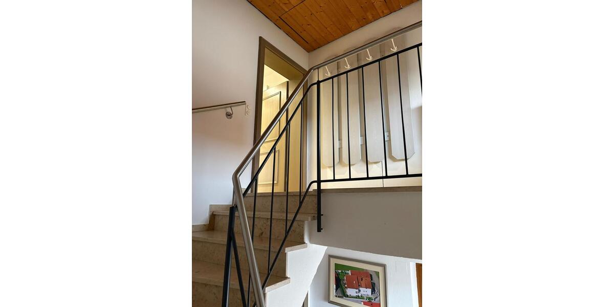 Dachgeschoßwohnung Adelschlag - 4 Zimmer, 118 m&sup2;, 1.400&euro; | Angebot:25173867