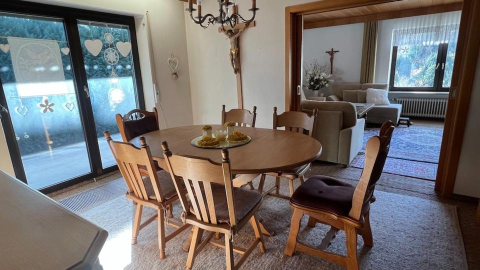 Einfamilienhaus Schrobenhausen - 8 Zimmer, 240 m&sup2;, 649.000&euro; | Angebot:25025822