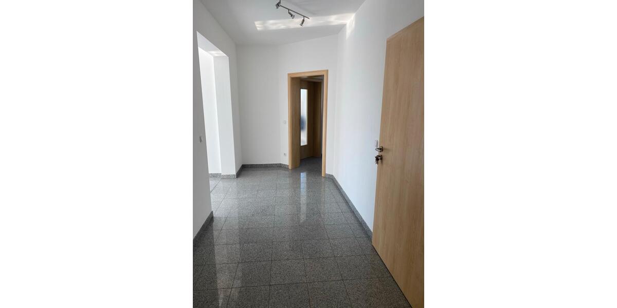 Etagenwohnung Neuburg an der Donau - 4.5 Zimmer, 136 m&sup2;, 1.350&euro; | Angebot:25233714
