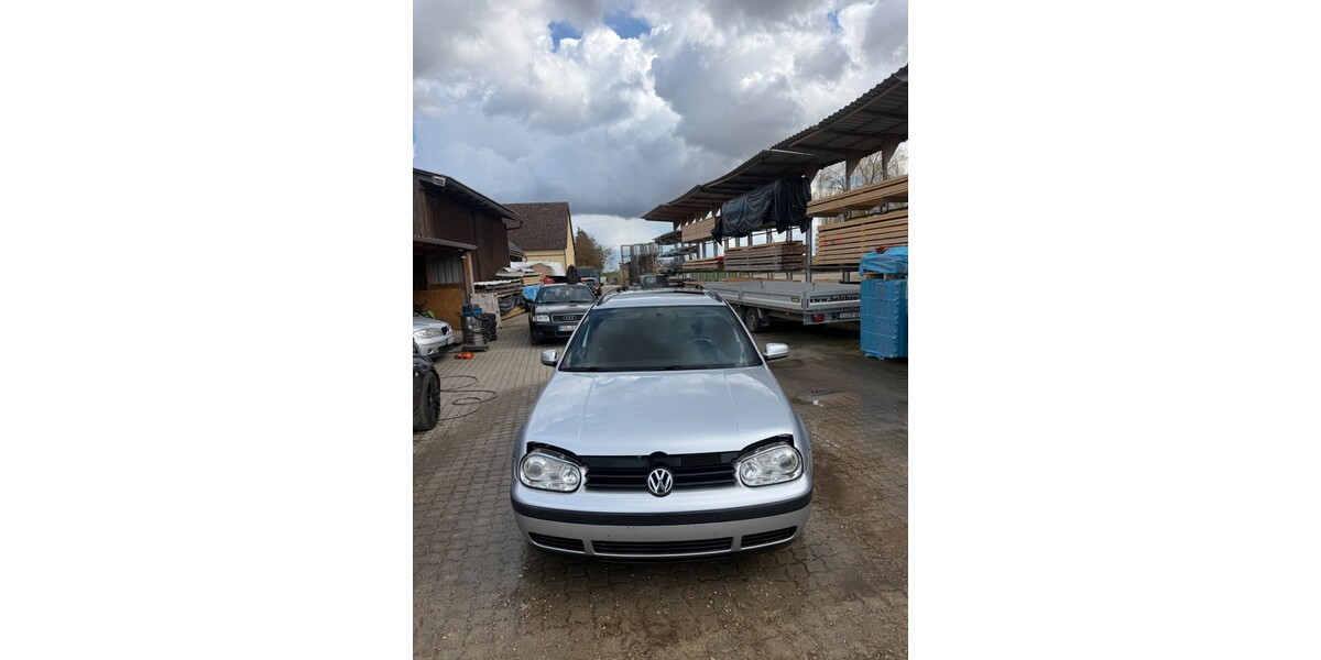 VW Golf IV Variant 274.000 km 1.800 &euro; Großmehring 85098