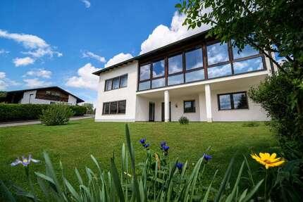 Haus Aiglsbach - 7 Zimmer, 131 m&sup2;, 498.000&euro; | Angebot:26638024