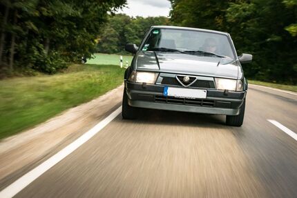 Alfa Romeo 75 212.000 km 7.900 &euro; Wettstetten 85139