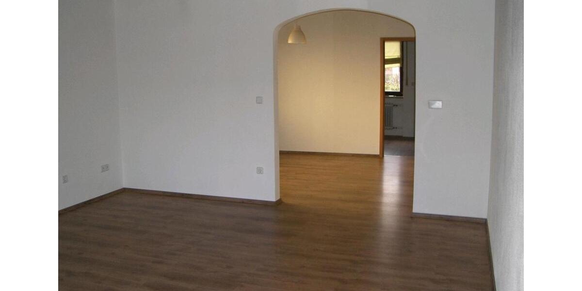 Erdgeschoßwohnung Denkendorf - 4.5 Zimmer, 118 m&sup2;, 1.100&euro; | Angebot:26122051