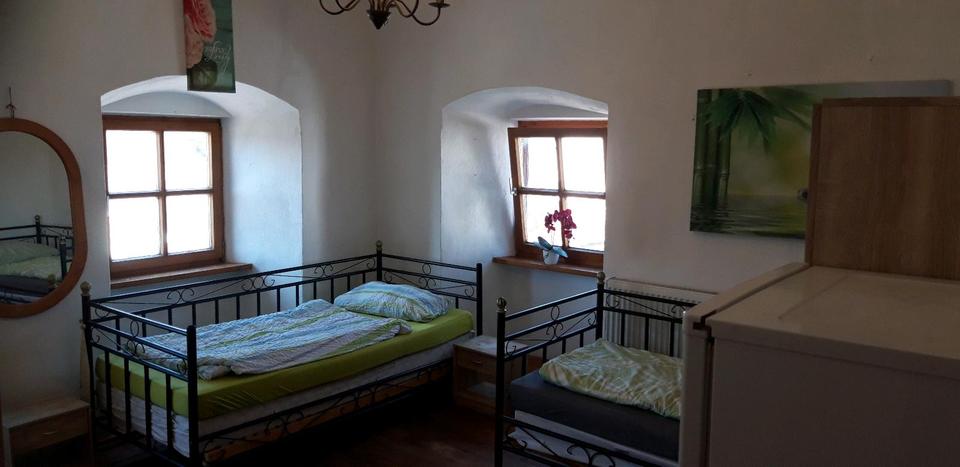 Etagenwohnung Lenting - 8 Zimmer, 180 m&sup2;, 1.980&euro; | Angebot:25168566