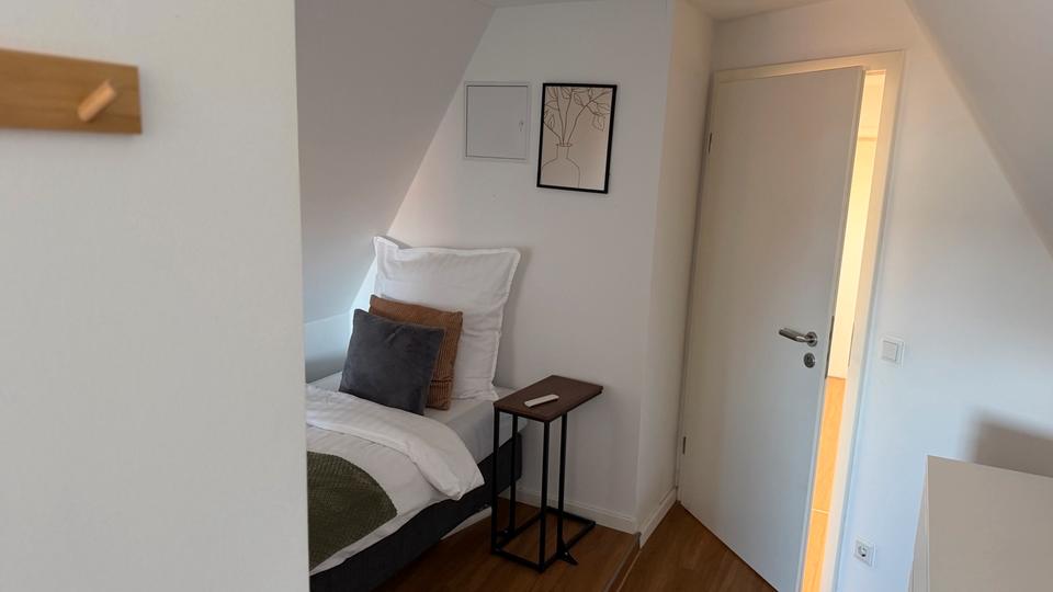 Dachgeschoßwohnung Ingolstadt - 4 Zimmer, 122 m&sup2;, 2.800&euro; | Angebot:26422226