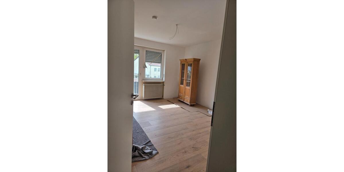 Doppelhaushälfte Ingolstadt Friedrichshofen-Hollerstauden - 7 Zimmer, 135 m&sup2;, 1.950&euro; | Angebot:26628091