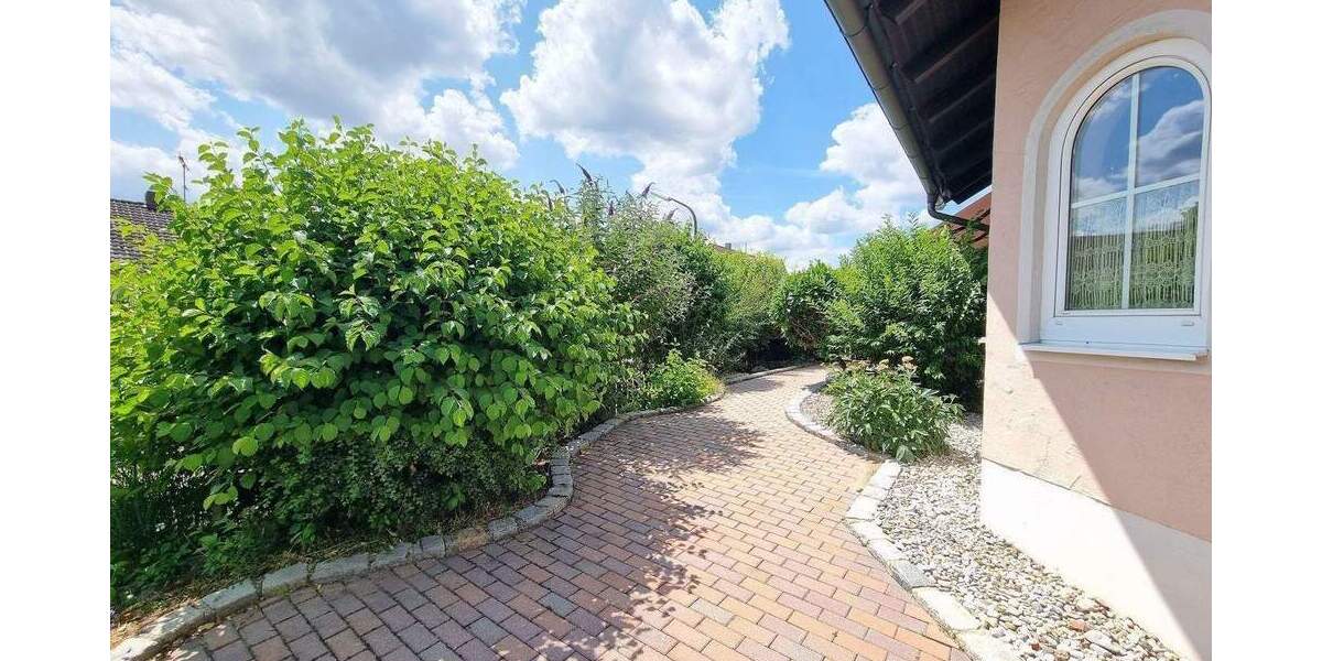 Doppelhaushälfte Großmehring - 5 Zimmer, 217 m&sup2;, 679.000&euro; | Angebot:25708034