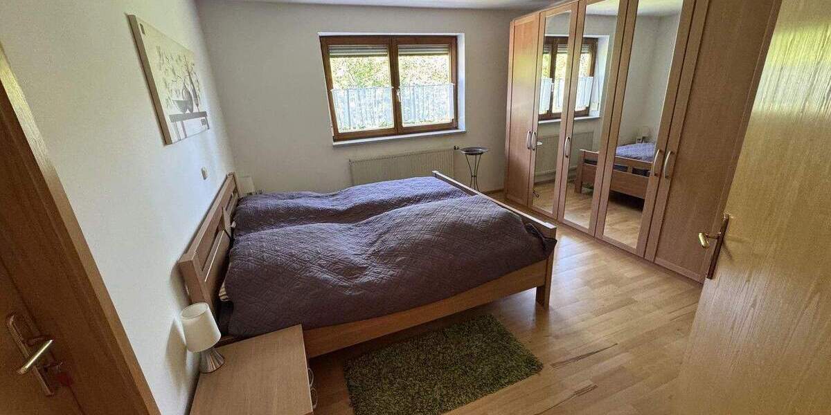 Doppelhaushälfte Oberstimm - 6 Zimmer, 198 m&sup2;, 555.000&euro; | Angebot:25755181