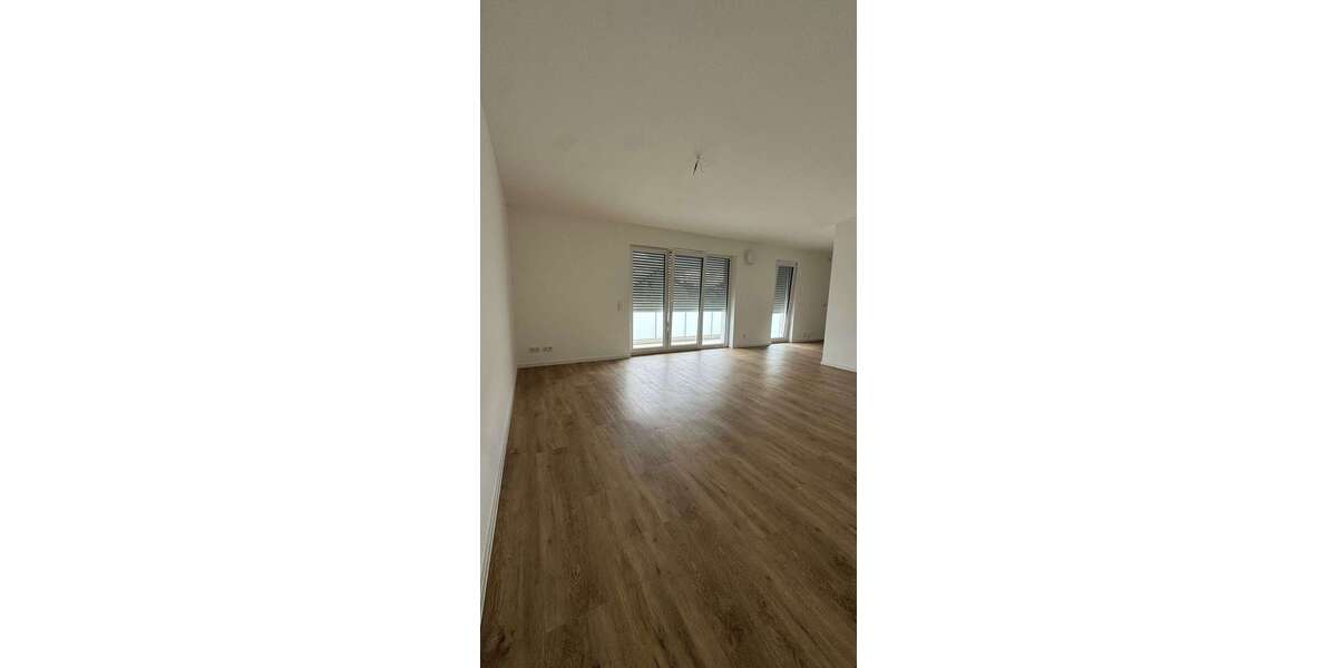 Etagenwohnung Ingolstadt Nordost - 3 Zimmer, 84 m&sup2;, 1.300&euro; | Angebot:26737708