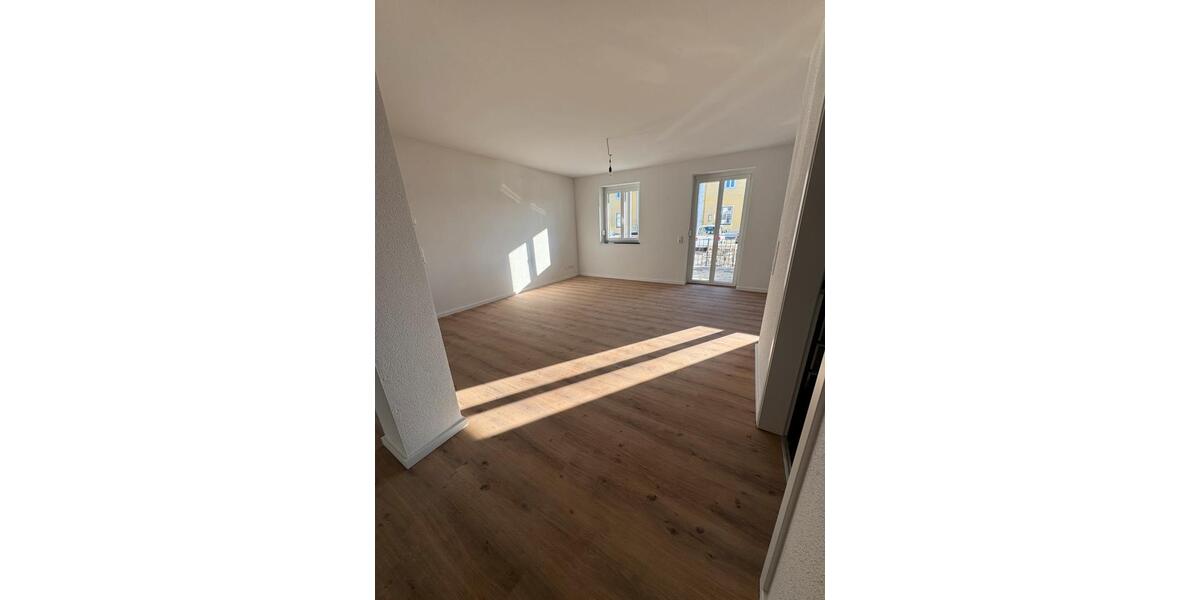Erdgeschoßwohnung Neustadt an der Donau - 1 Zimmer, 96 m&sup2;, 1.250&euro; | Angebot:25702455