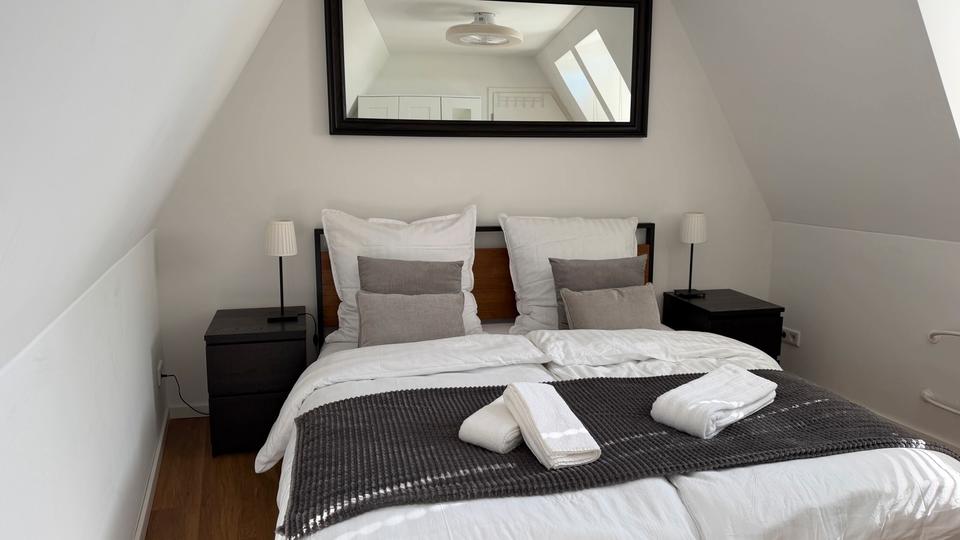 Dachgeschoßwohnung Ingolstadt - 4 Zimmer, 122 m&sup2;, 2.800&euro; | Angebot:26422226