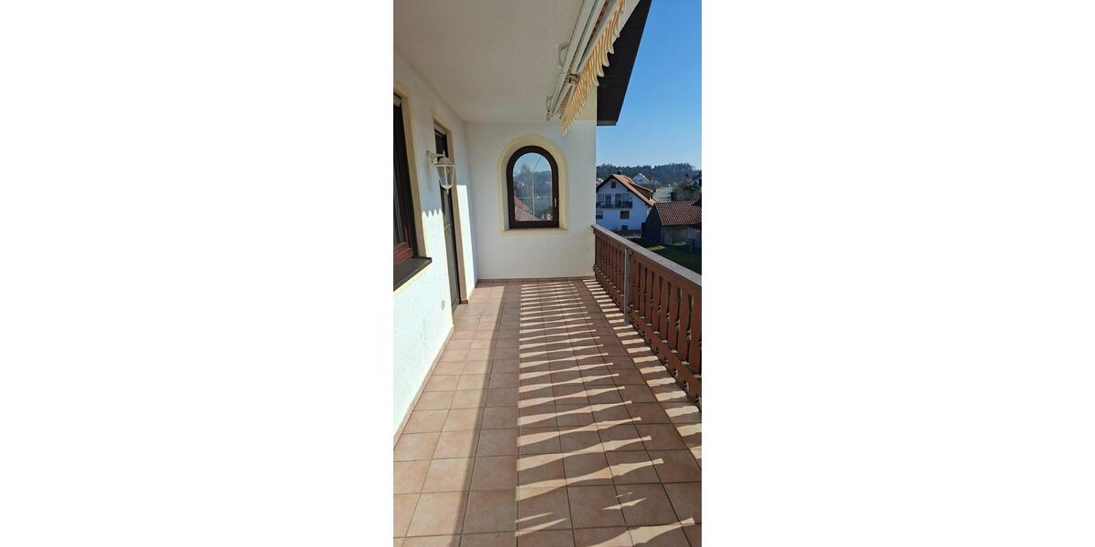 Etagenwohnung Brunnen - 4 Zimmer, 103 m&sup2;, 850&euro; | Angebot:25382350