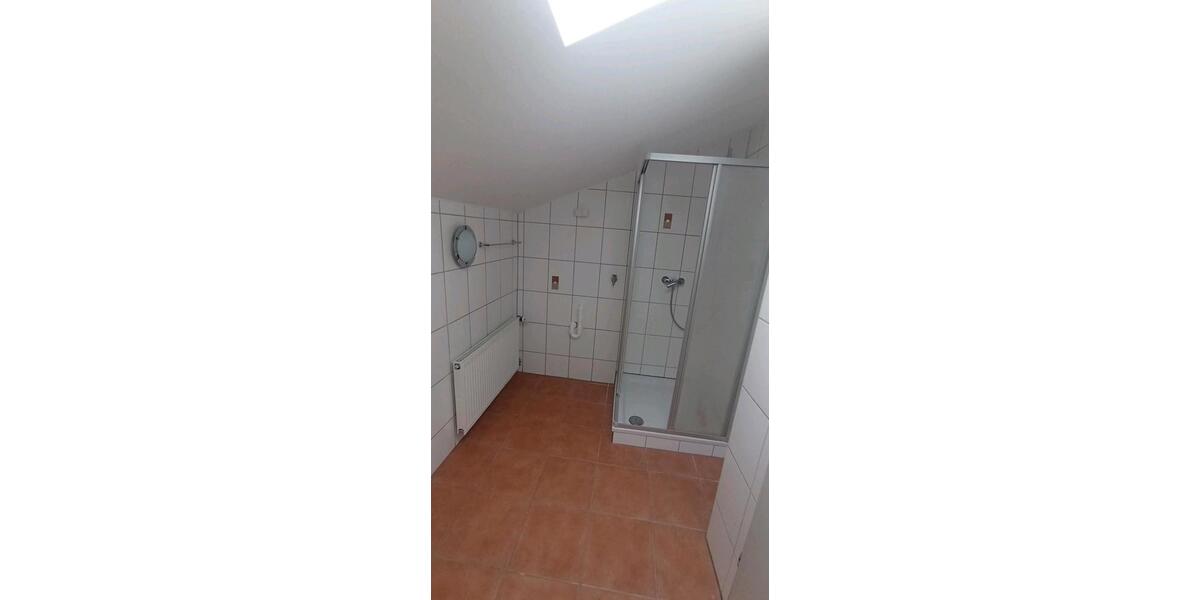 Etagenwohnung Ingolstadt - 7 Zimmer, 208 m&sup2;, 410&euro; | Angebot:26403657