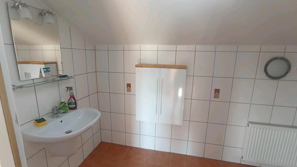 Etagenwohnung Ingolstadt - 7 Zimmer, 208 m&sup2;, 410&euro; | Angebot:26403657