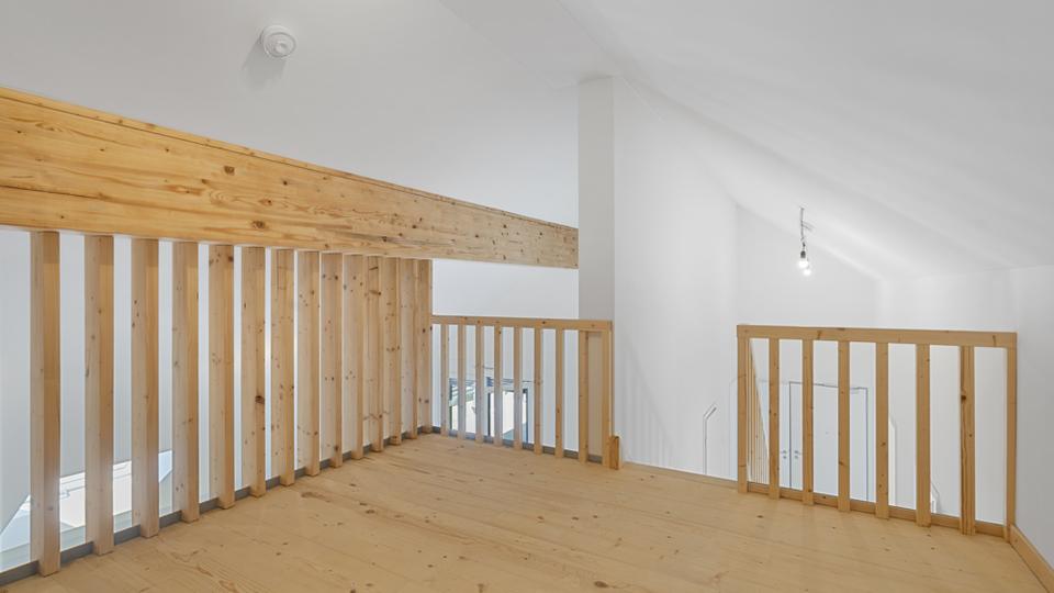Dachgeschoßwohnung Ingolstadt Friedrichshofen-Hollerstauden - 3.5 Zimmer, 119 m&sup2;, 1.100&euro; | Angebot:26443277