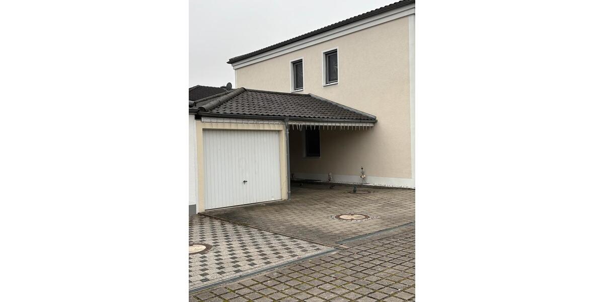 Doppelhaushälfte Ingolstadt Münchener Straße - 4 Zimmer, 135 m&sup2;, 1.750&euro; | Angebot:26035921