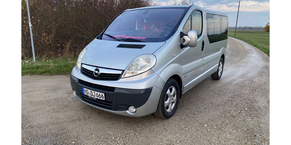 Opel Vivaro 245.000 km 5.499 &euro; Karlskron 85123