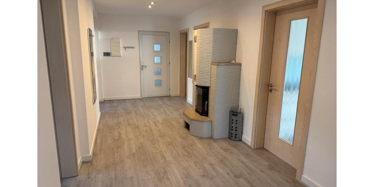 Etagenwohnung Ingolstadt Nordost - 4 Zimmer, 110 m&sup2;, 1.500&euro; | Angebot:24867409