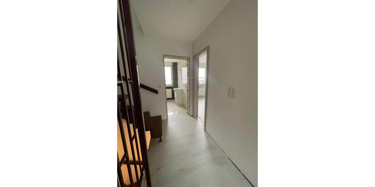 Reihenhaus Ingolstadt Friedrichshofen-Hollerstauden - 5.5 Zimmer, 150 m&sup2;, 2.500&euro; | Angebot:25922536