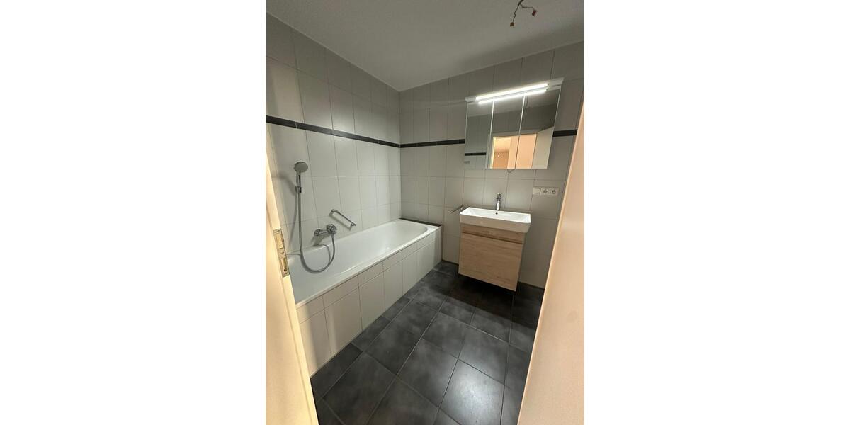 Etagenwohnung Mainburg - 3 Zimmer, 110 m&sup2;, 900&euro; | Angebot:25435832