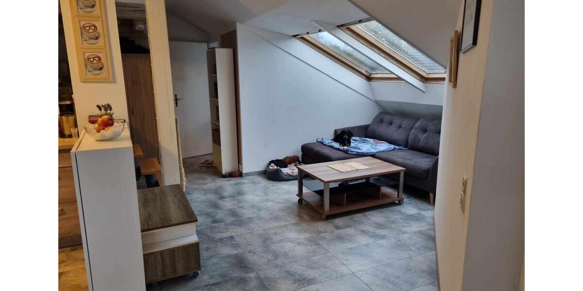 Dachgeschoßwohnung Ingolstadt Nordost - 2 Zimmer, 45 m&sup2;, 900&euro; | Angebot:25512569