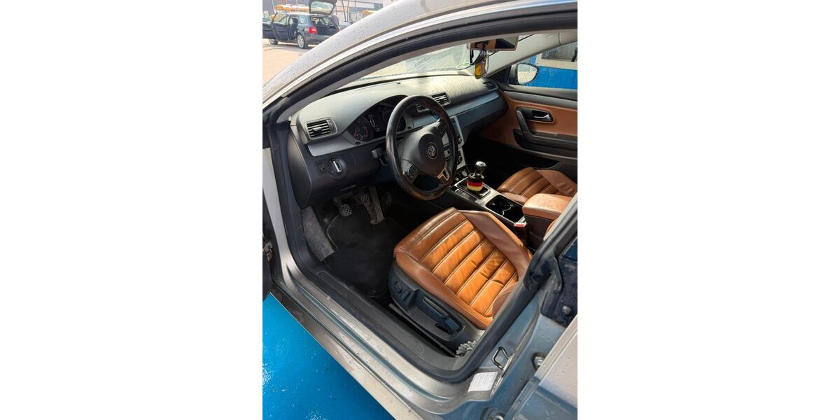 VW Passat CC 230.000 km 7.500 &euro; Neustadt an der Donau 93333