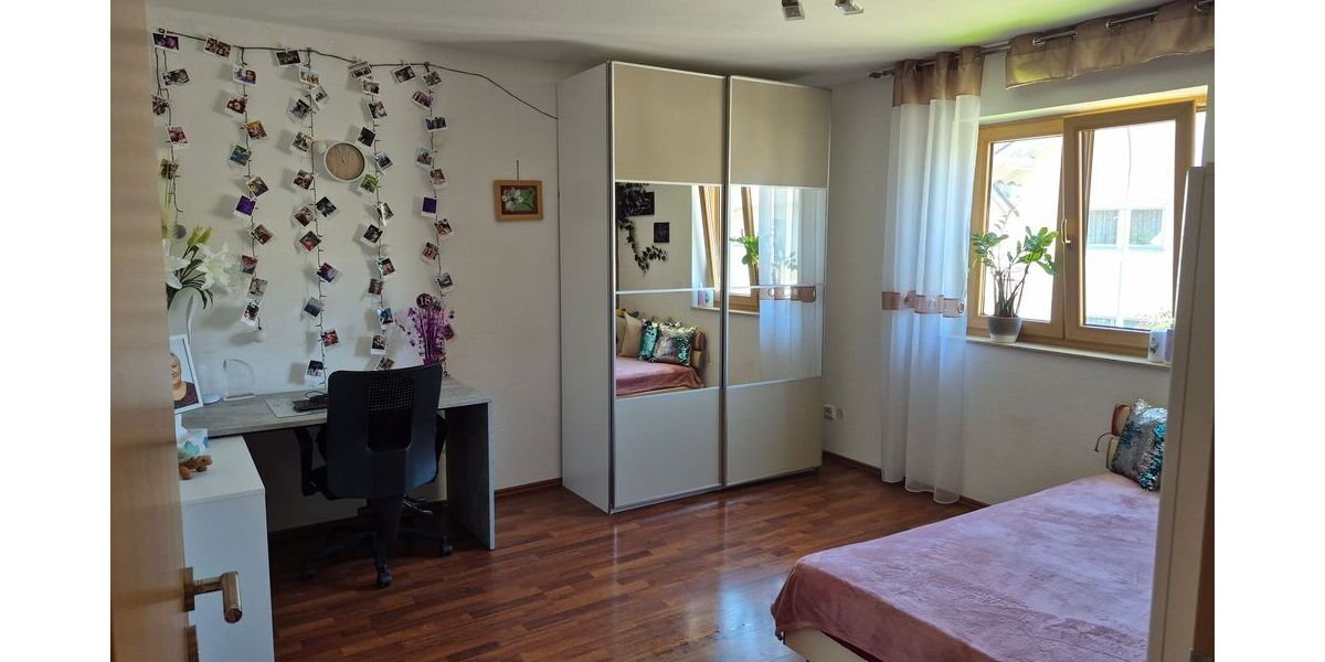 „Provisionsfrei“ Familienfreundliche DHH mit ausgebauter Doppelgarage Unterhaunstadt - Einfamilienhaus Ingolstadt Nordost | Angebot:26633714