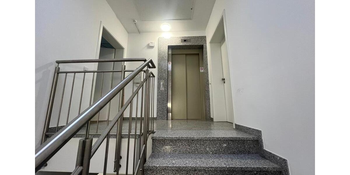 Etagenwohnung Ingolstadt Nordost - 3 Zimmer, 106 m&sup2;, 1.350&euro; | Angebot:23816884