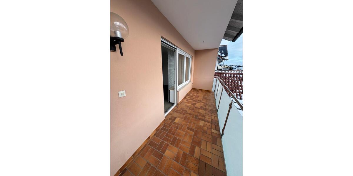 Etagenwohnung Wettstetten - 5 Zimmer, 120 m&sup2;, 1.700&euro; | Angebot:24430414