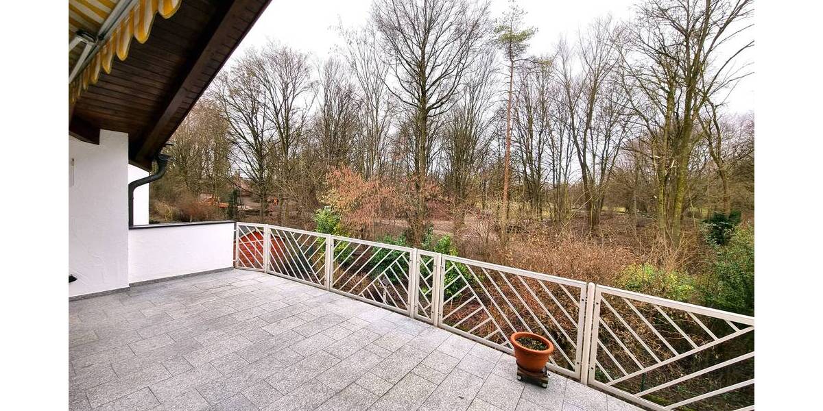 Etagenwohnung Ingolstadt Spitalhof - 3 Zimmer, 102 m&sup2;, 1.250&euro; | Angebot:26787284