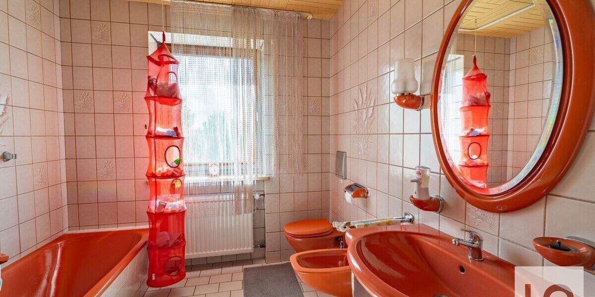 Einfamilienhaus Böhmfeld - 7 Zimmer, 125 m&sup2;, 649.000&euro; | Angebot:25706085