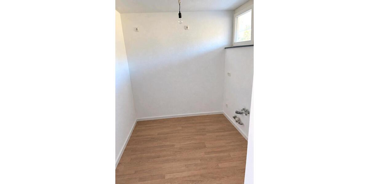 Etagenwohnung Ingolstadt Nordost - 3 Zimmer, 84 m&sup2;, 1.050&euro; | Angebot:27631101