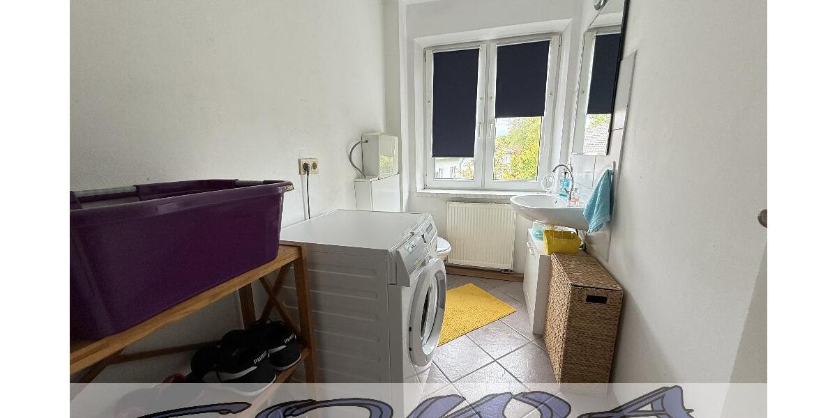 2 Wohneinheiten zusammengelegt! Helle, schöne 5 Zimmer mit Balkon und mit Garage in Neuburg - Ein Objekt von Ihrem Immobilienpartner SOWA Immobilien und Finanzen - 5- Neuburg | Angebot:25977736