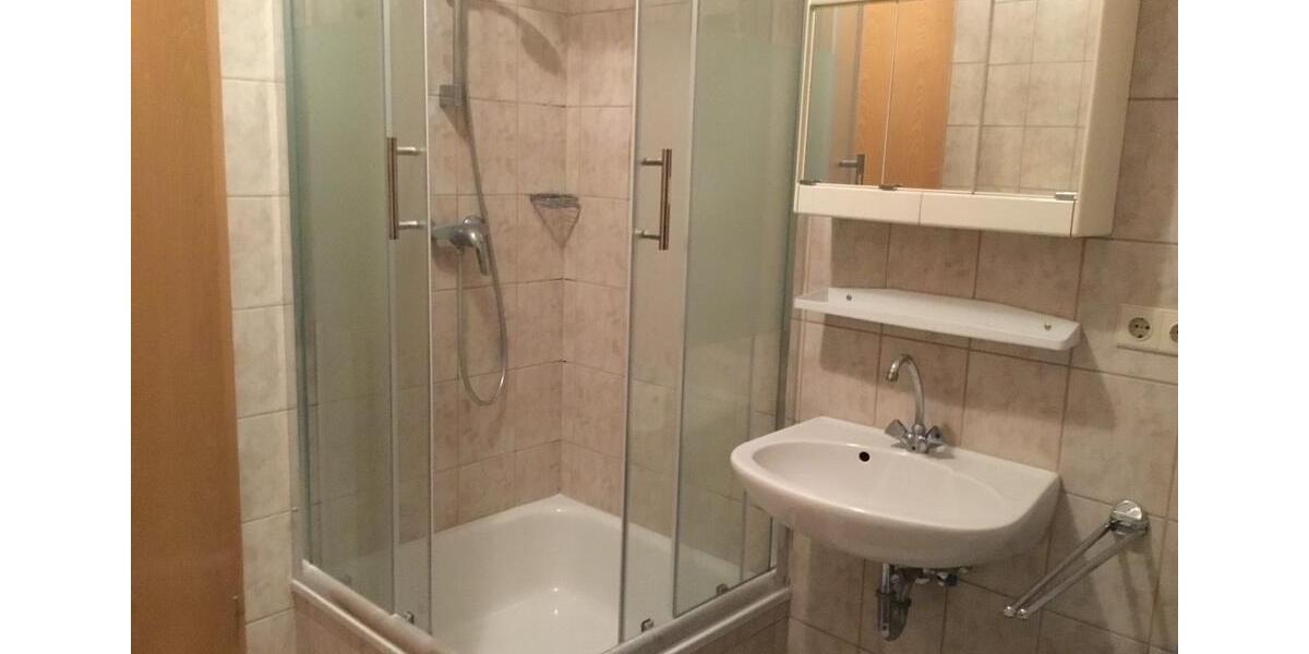 Etagenwohnung Adelschlag - 1 Zimmer, 33 m&sup2;, 400&euro; | Angebot:25922020