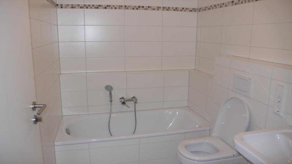 Etagenwohnung Ingolstadt - 3 Zimmer, 80 m&sup2;, 1.080&euro; | Angebot:25893408