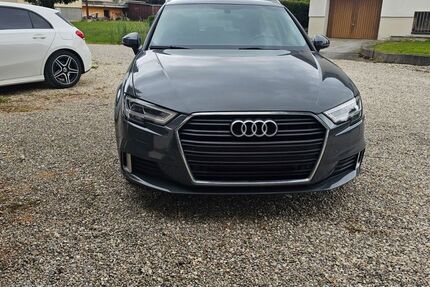 Audi A3 120.000 km 14.999 &euro; Adelschlag 85111
