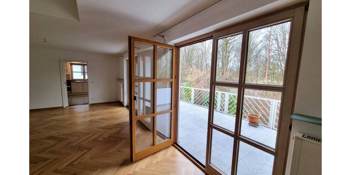 Etagenwohnung Ingolstadt Spitalhof - 3 Zimmer, 102 m&sup2;, 1.250&euro; | Angebot:26787284