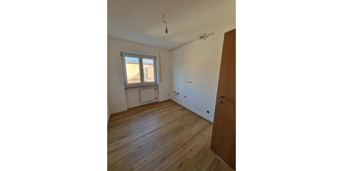 Etagenwohnung Eichstätt - 3 Zimmer, 77 m&sup2;, 1.000&euro; | Angebot:25645664