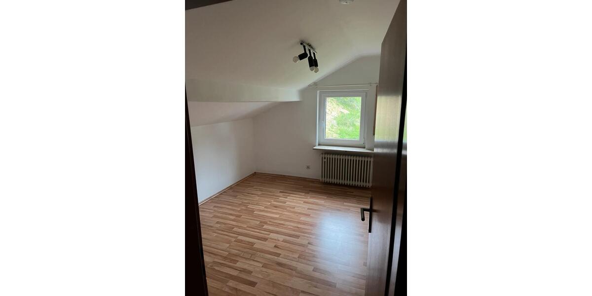 Dachgeschoßwohnung Eichstätt - 2 Zimmer, 37 m&sup2;, 450&euro; | Angebot:25843177