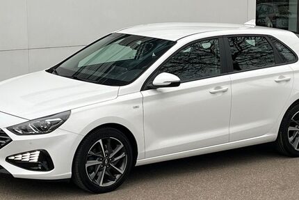 Hyundai i30 31.850 km 23.890 &euro; Pfaffenhofen a. d. Ilm 85276